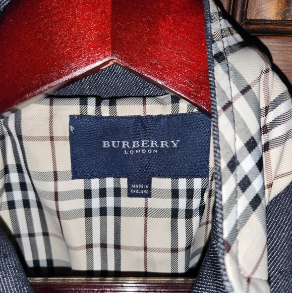 Authentic Burberry Denim Jacket - Picture 9 of 15